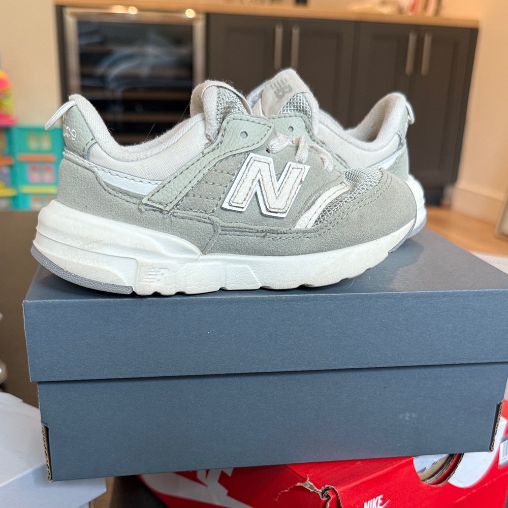 New Balance Kids' hook & loop 997-R
